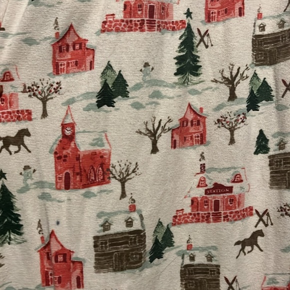Burt’s bees baby size large PJ’s with a winter scene has side pockets and soft - Picture 3 of 6